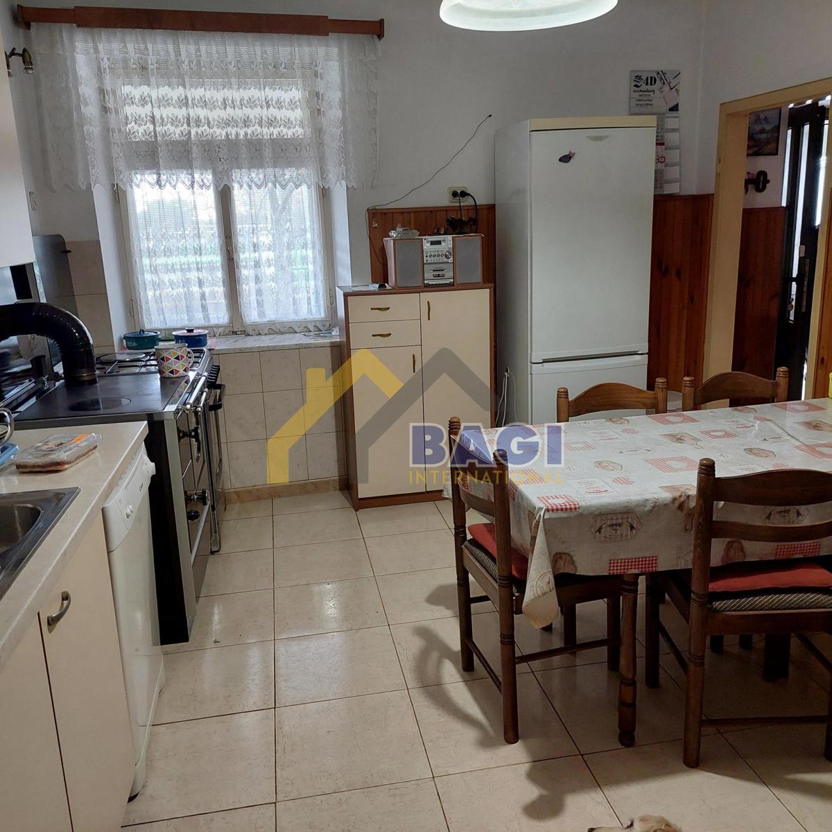 Casa in pietra, taverna e strutture accessorie - dintorni di Gimino