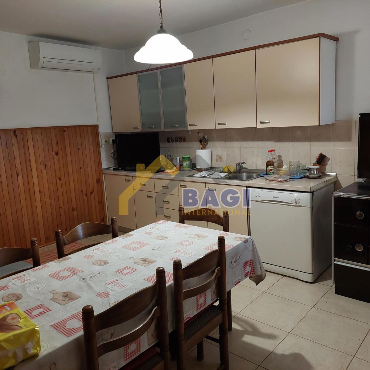 Casa in pietra, taverna e strutture accessorie - dintorni di Gimino