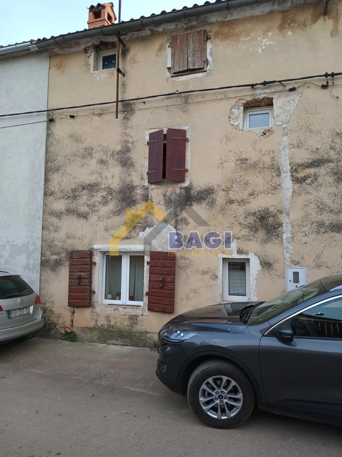 Parenzo-dintorni-Appartamento-casa a schiera rustica in pietra 106m2