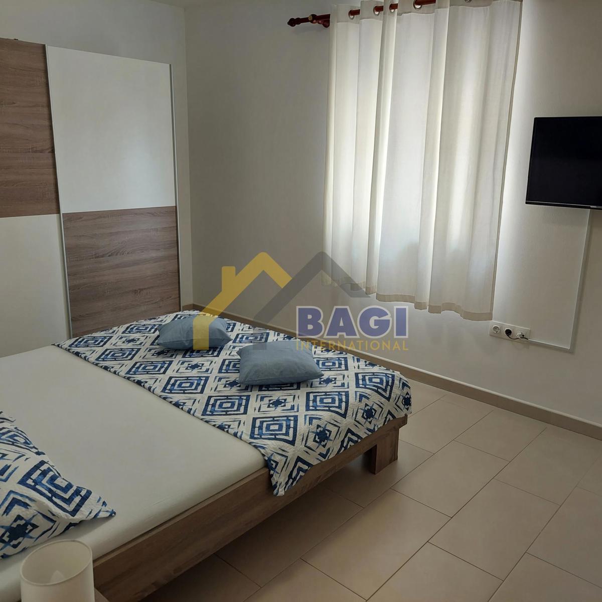 Pola - Appartamento piano terra 61m2 - giardino - parcheggio privato