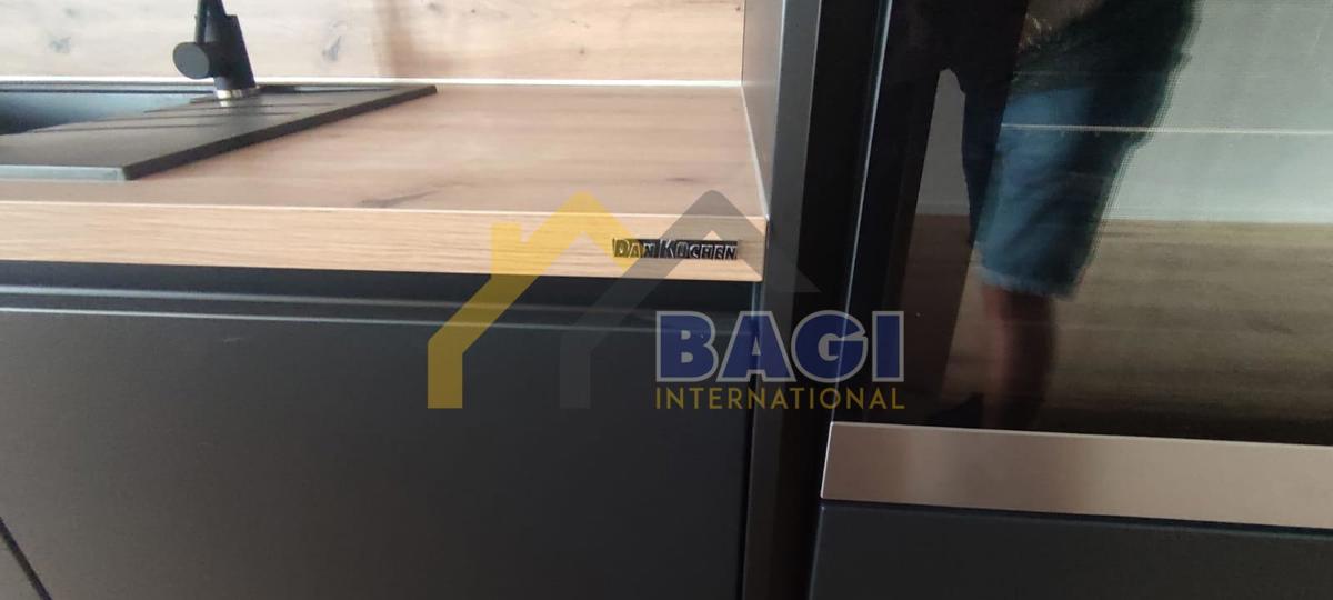 Pula-Attico 120m2-Nuova costruzione-2 posti auto-arredato