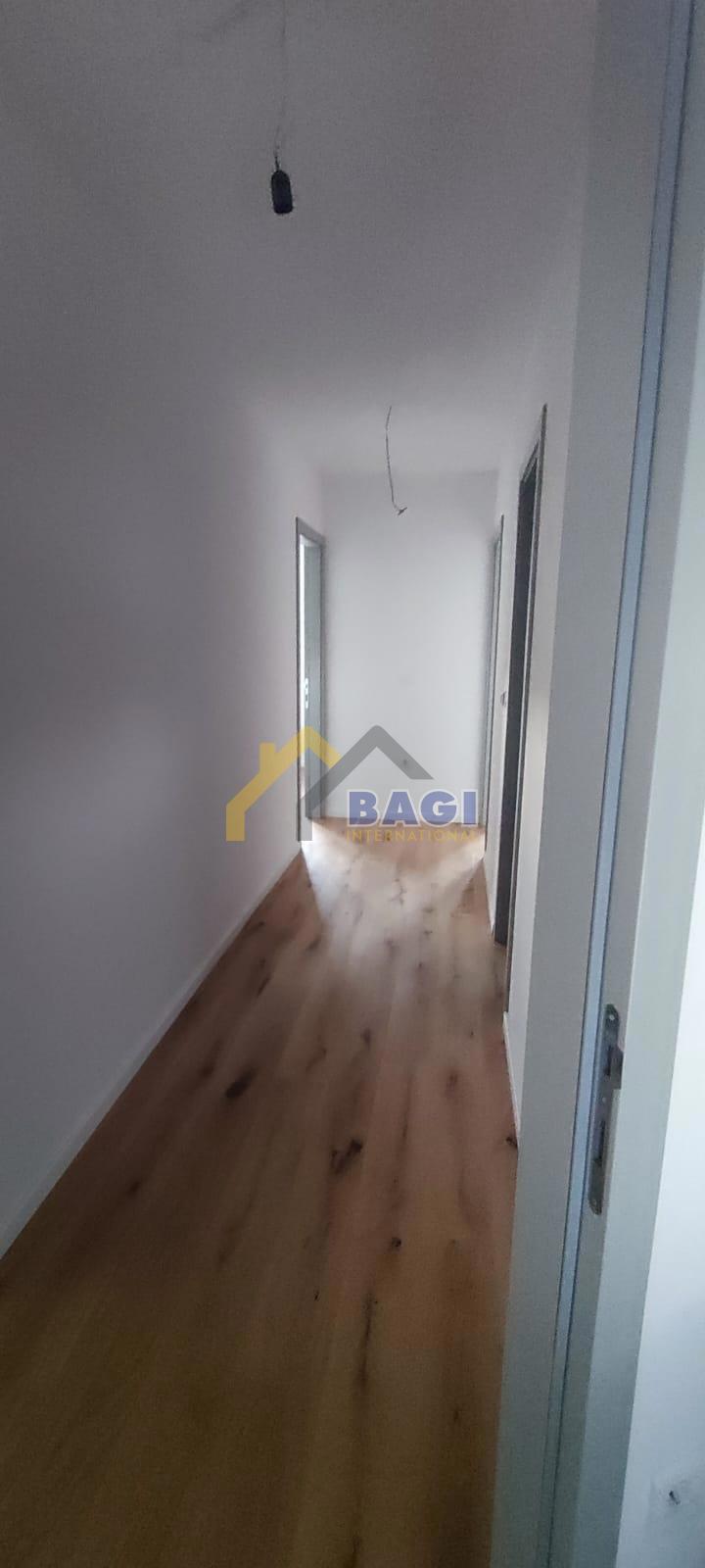 Pula-Attico 120m2-Nuova costruzione-2 posti auto-arredato