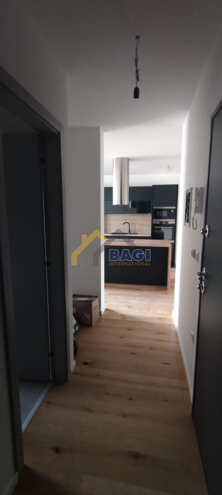 Pula-Attico 120m2-Nuova costruzione-2 posti auto-arredato