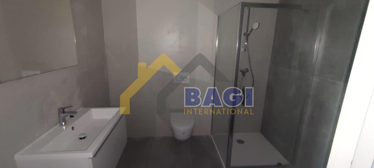 Pula-Attico 120m2-Nuova costruzione-2 posti auto-arredato