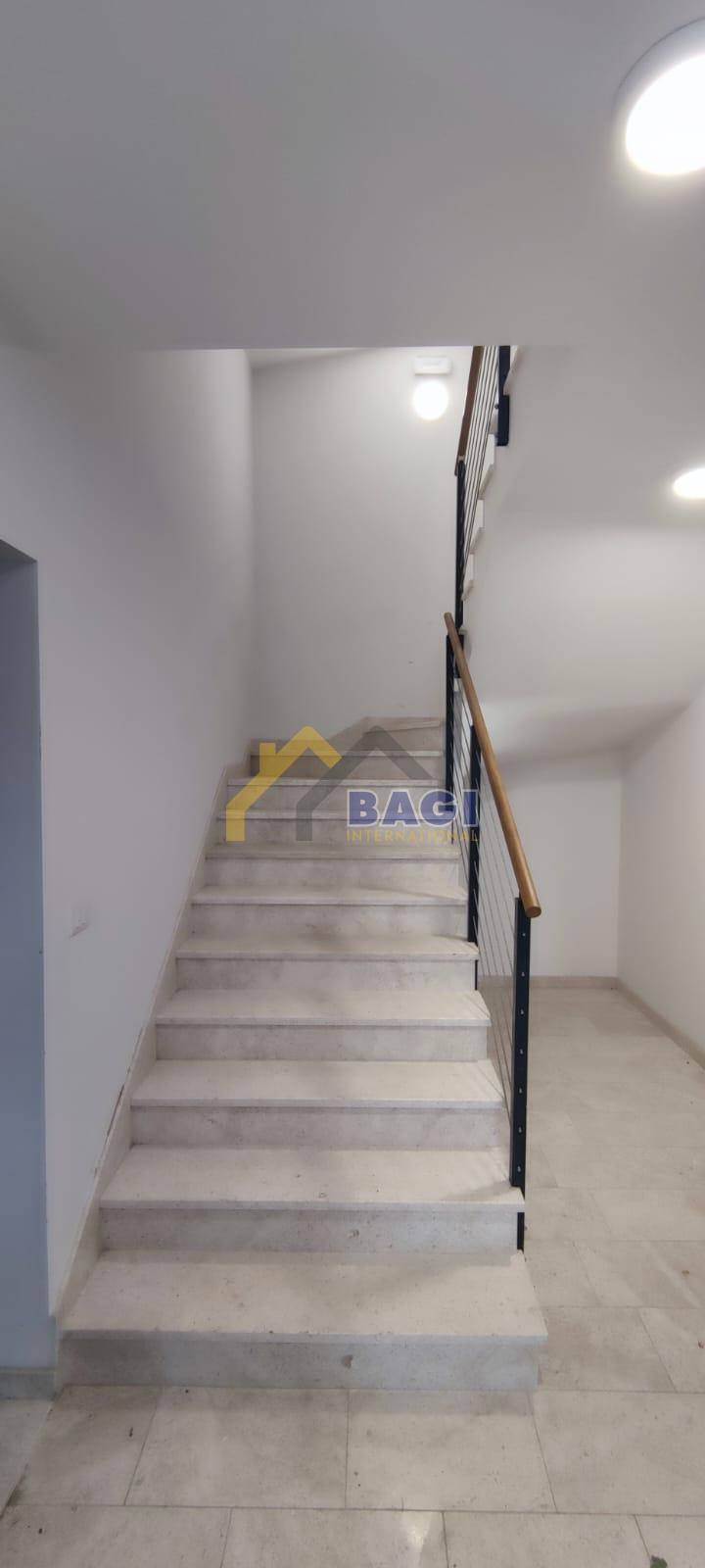 Pula-Attico 120m2-Nuova costruzione-2 posti auto-arredato