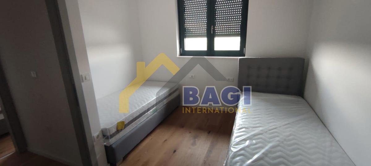 Pula-Attico 120m2-Nuova costruzione-2 posti auto-arredato