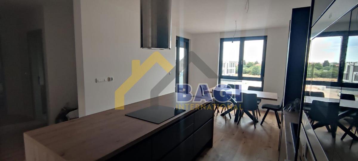 Pula-Attico 120m2-Nuova costruzione-2 posti auto-arredato