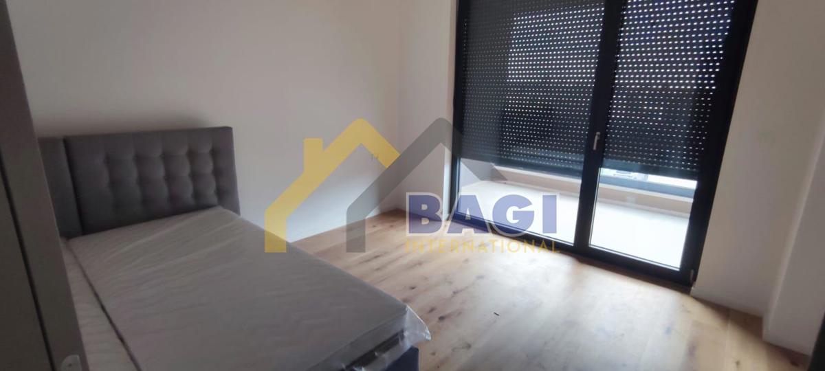 Pula-Attico 120m2-Nuova costruzione-2 posti auto-arredato