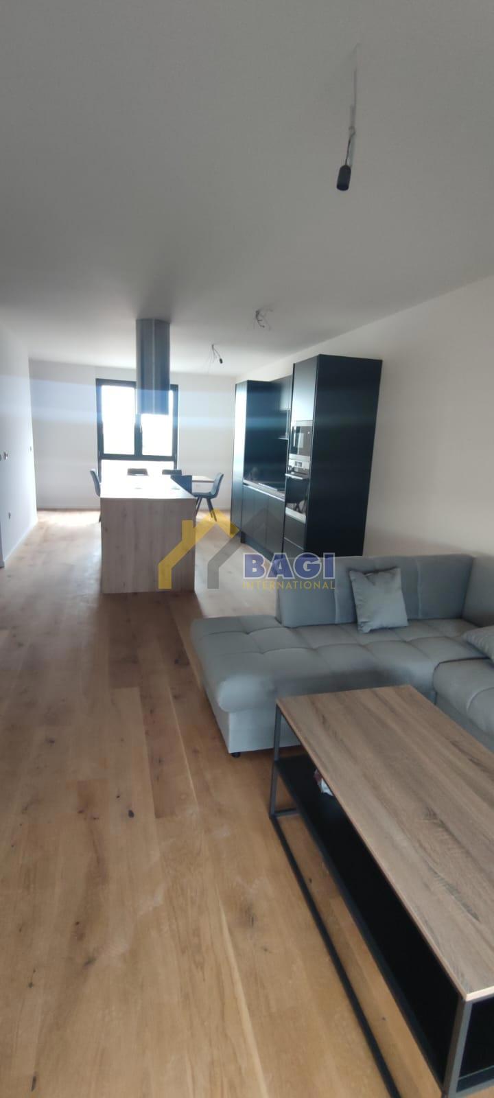 Pula-Attico 120m2-Nuova costruzione-2 posti auto-arredato