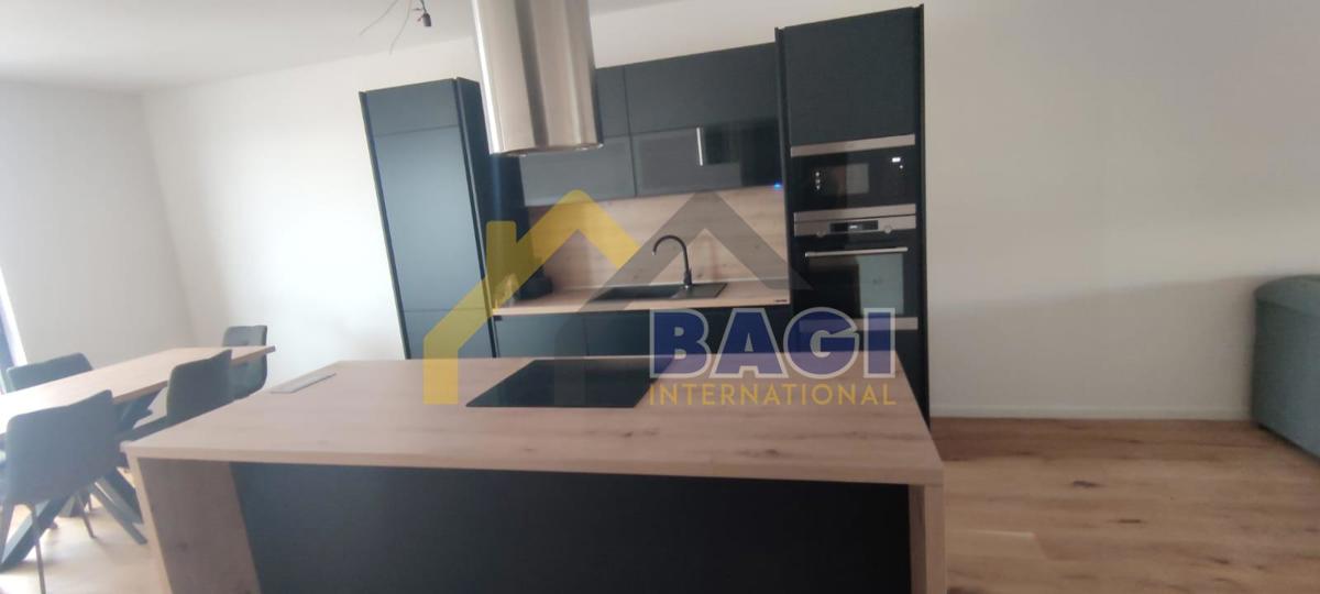 Pula-Attico 120m2-Nuova costruzione-2 posti auto-arredato