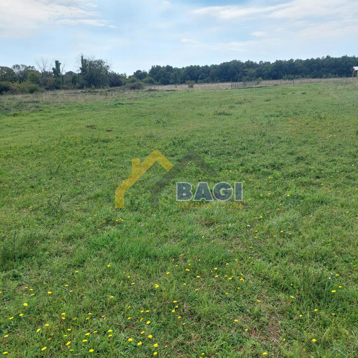 Loborika-Terreno edificabile 1085m2 per un condominio