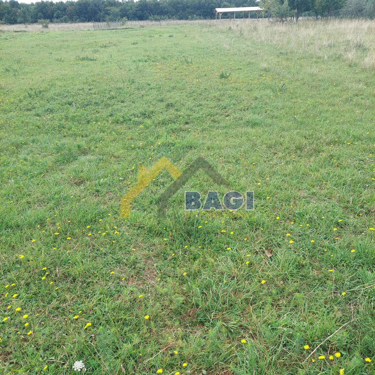 Loborika-Terreno edificabile 1085m2 per un condominio