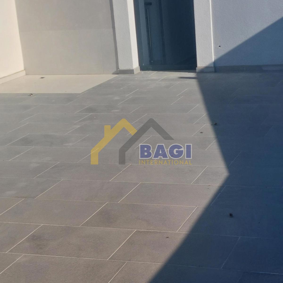 CASA DUPLEX-VISTA MARE-PISCINA-GARAGE-GIARDINO