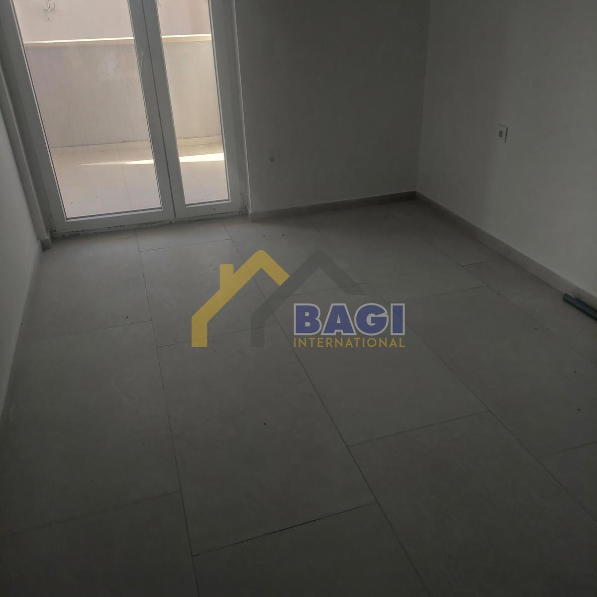 CASA DUPLEX-VISTA MARE-PISCINA-GARAGE-GIARDINO