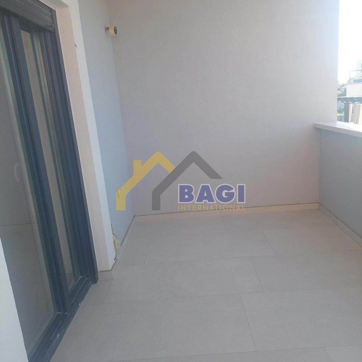 CASA DUPLEX-VISTA MARE-PISCINA-GARAGE-GIARDINO