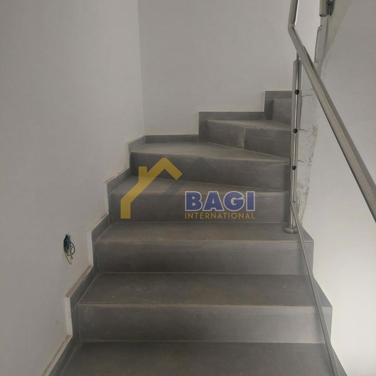 CASA DUPLEX-VISTA MARE-PISCINA-GARAGE-GIARDINO