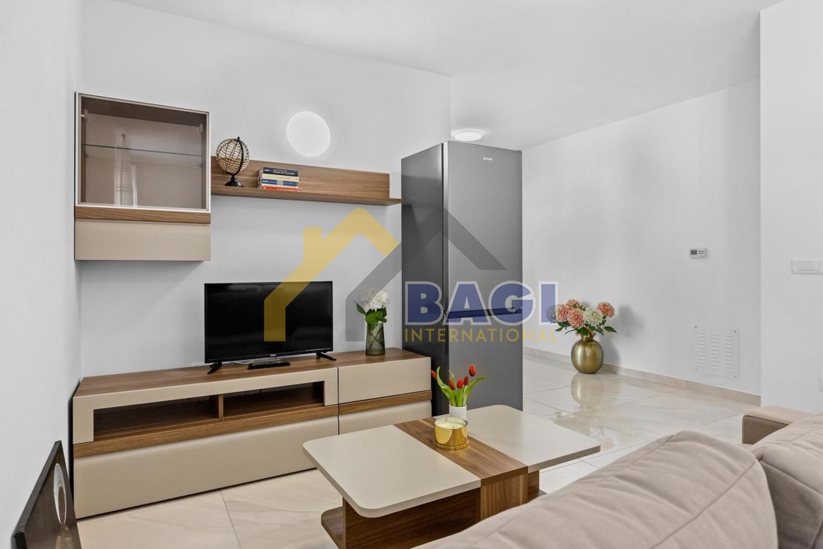 Appartamento con due camere da letto a Peroj