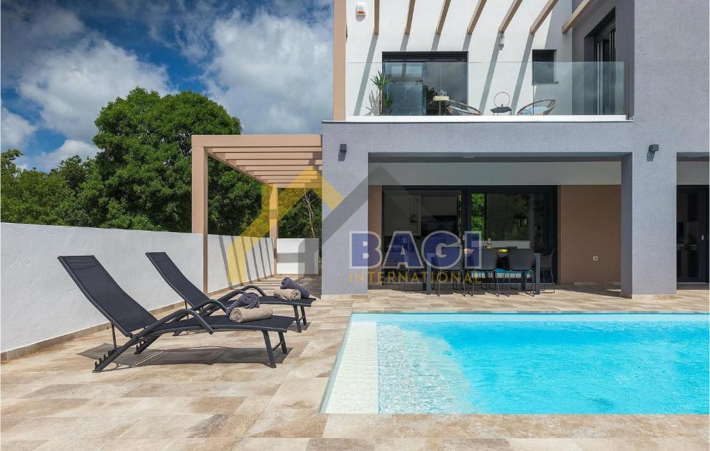 Splendida villa con piscina sulla collina – Barban