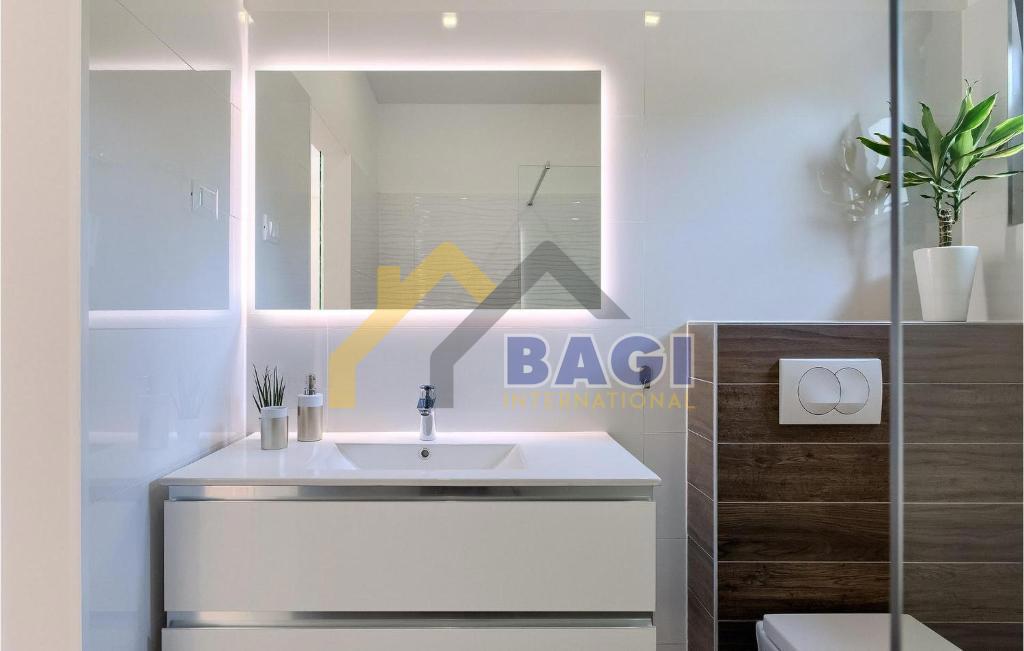 Splendida villa con piscina sulla collina – Barban