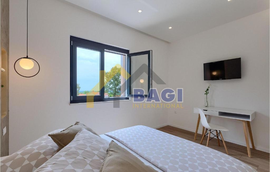 Splendida villa con piscina sulla collina – Barban