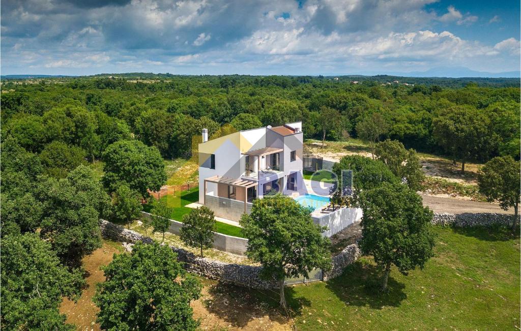 Splendida villa con piscina sulla collina – Barban