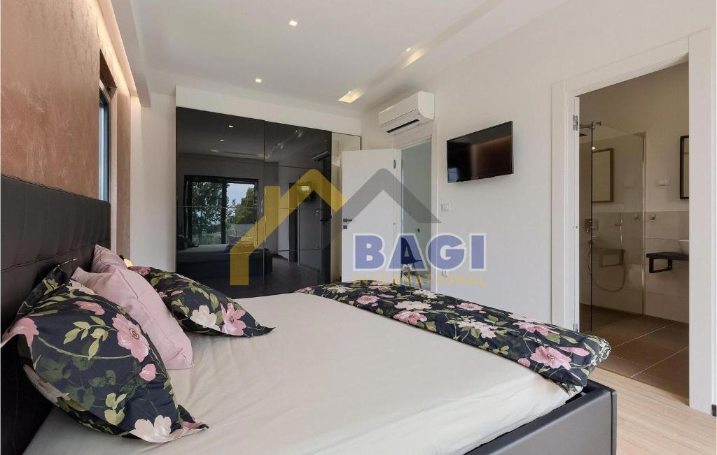 Splendida villa con piscina sulla collina – Barban