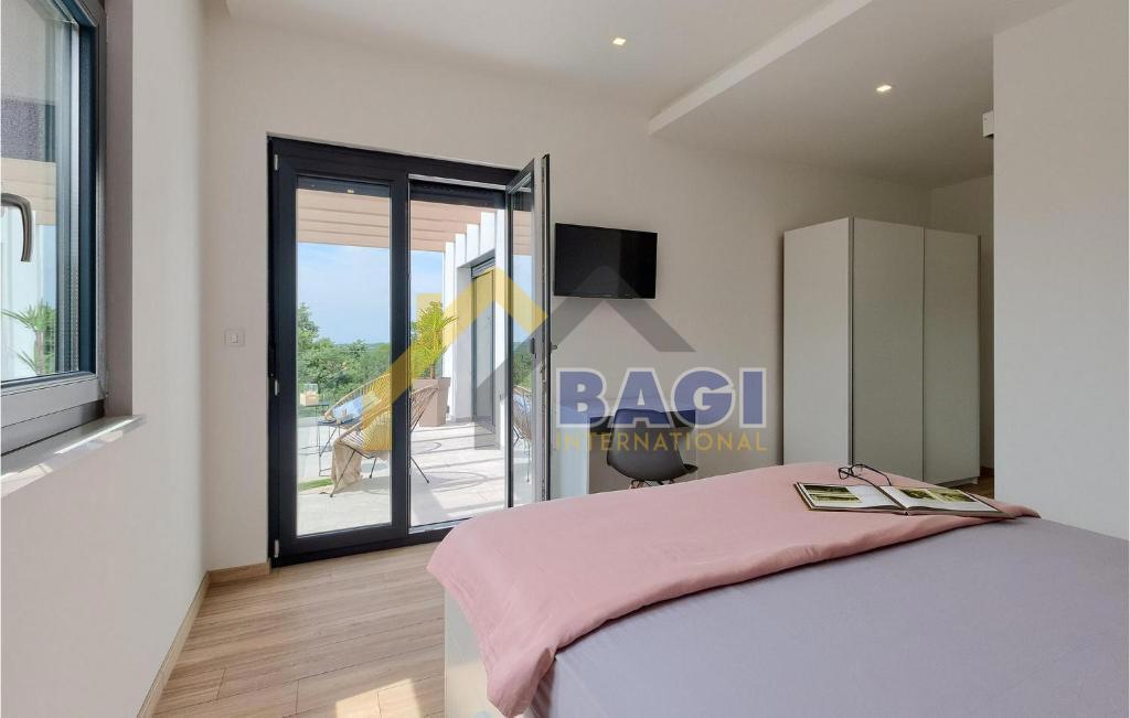 Splendida villa con piscina sulla collina – Barban