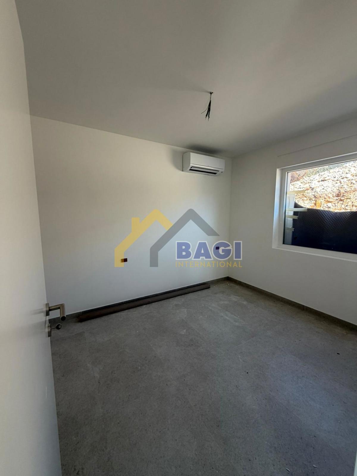 Appartamento di Lusso, Prima Fila sul Mare con Terrazza Privata – Medulin