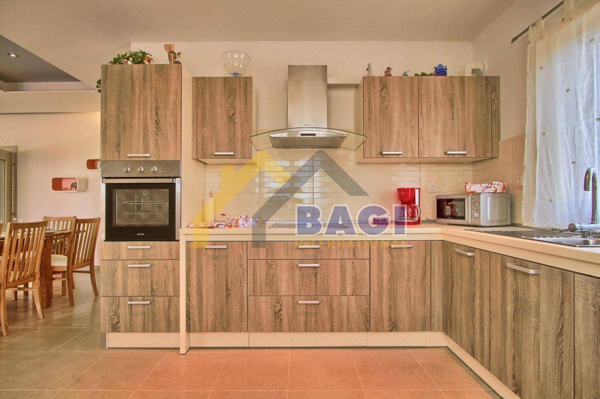 Casa Štokovci, Svetvinčenat, 294m2