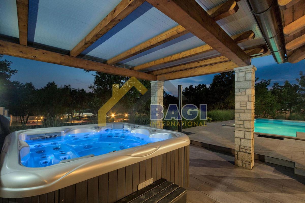 Casa Štokovci, Svetvinčenat, 294m2