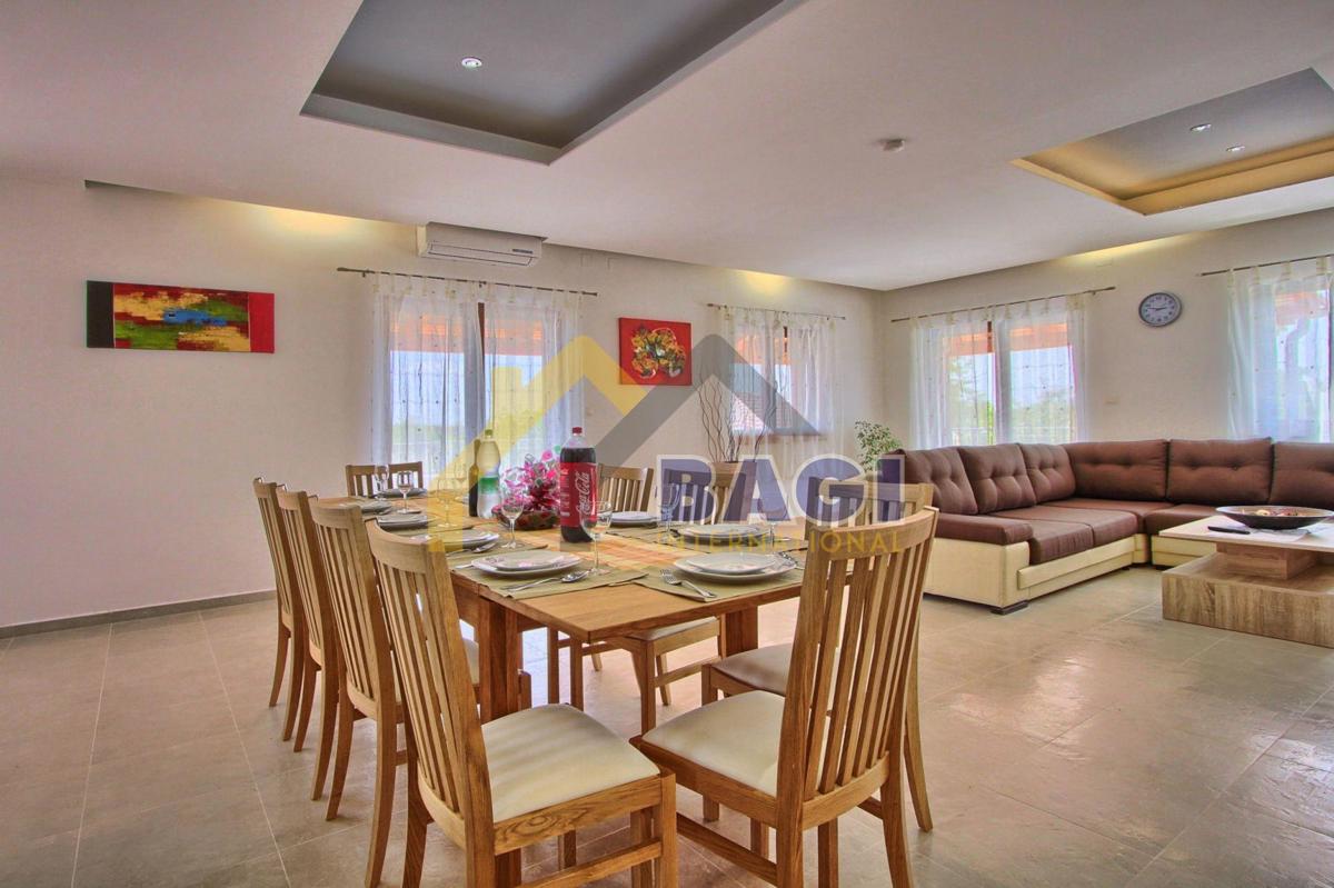 Casa Štokovci, Svetvinčenat, 294m2