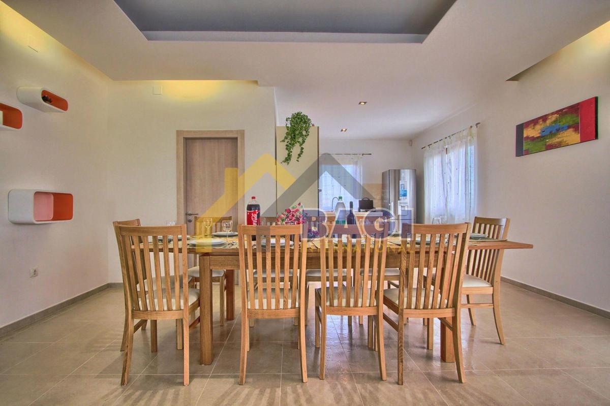 Casa Štokovci, Svetvinčenat, 294m2