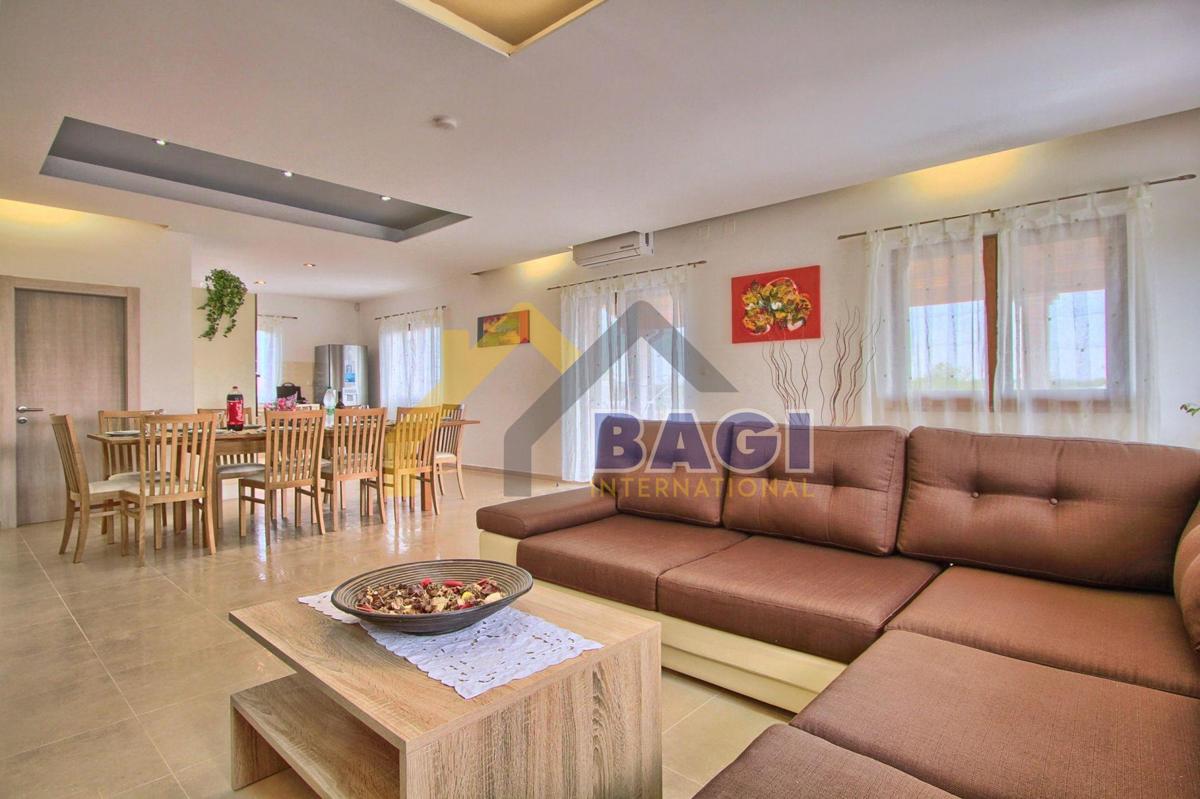 Casa Štokovci, Svetvinčenat, 294m2