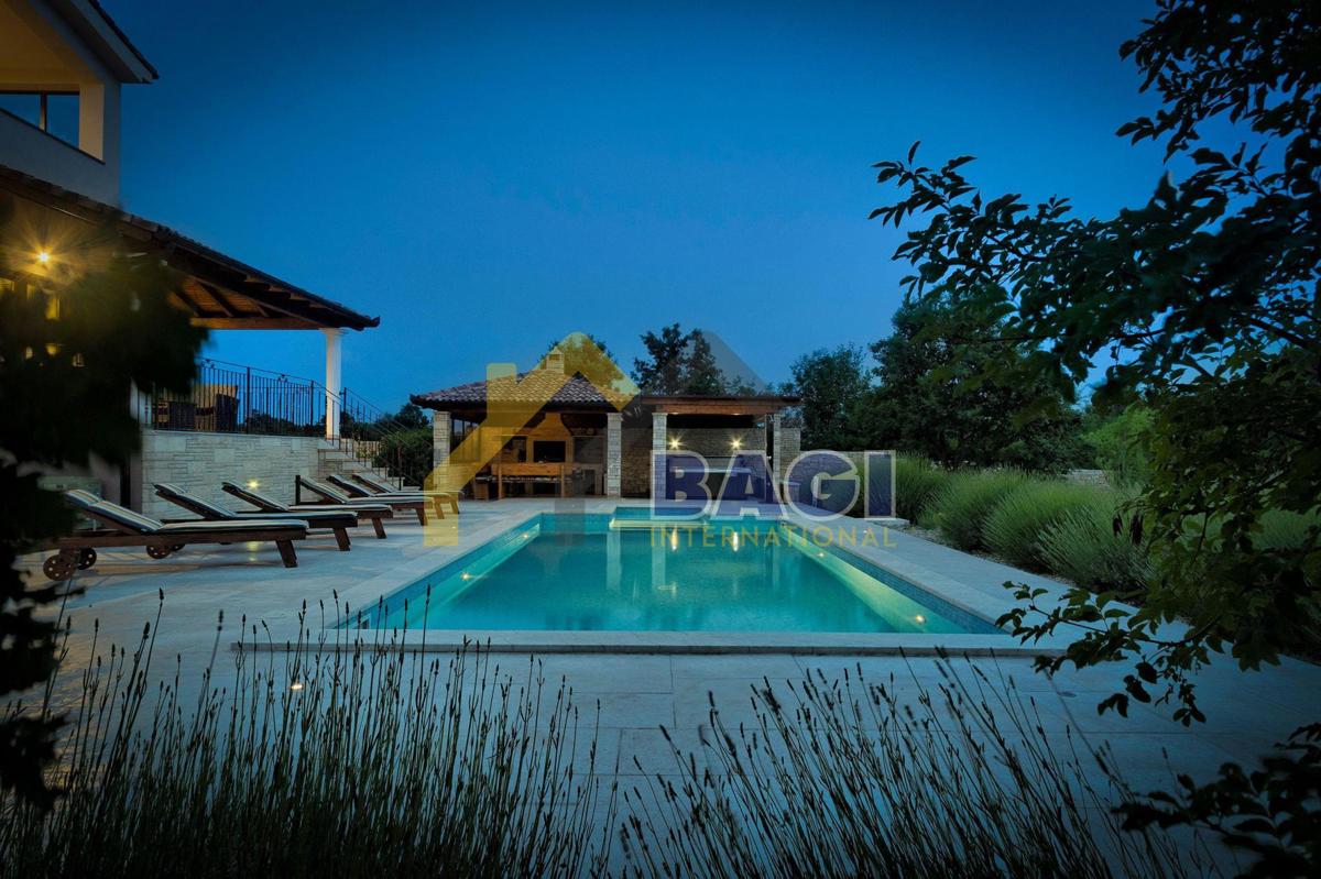 Casa Štokovci, Svetvinčenat, 294m2