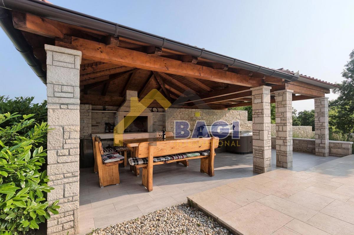 Casa Štokovci, Svetvinčenat, 294m2