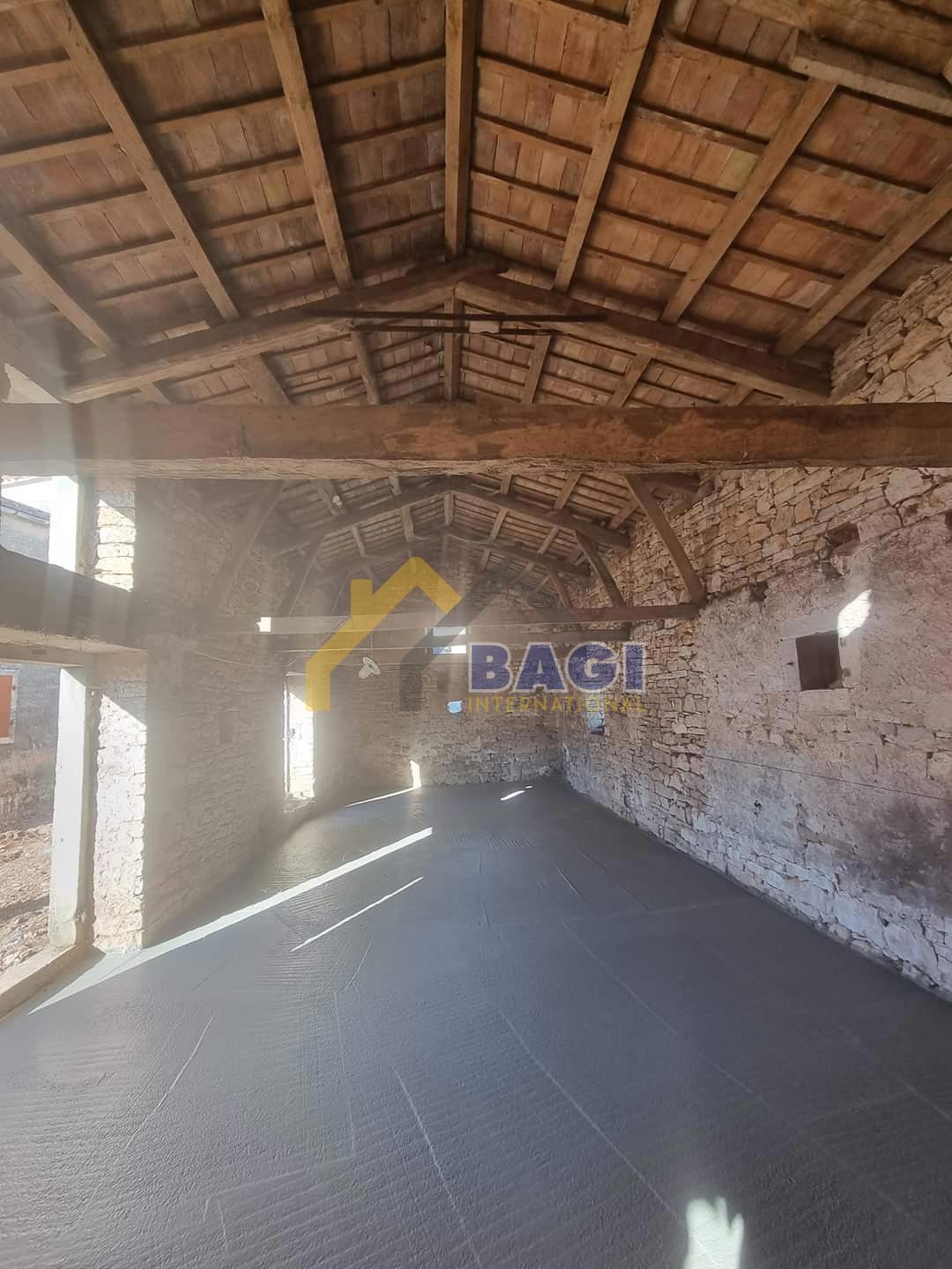 Due case in pietra con piscina - dintorni di Gimino