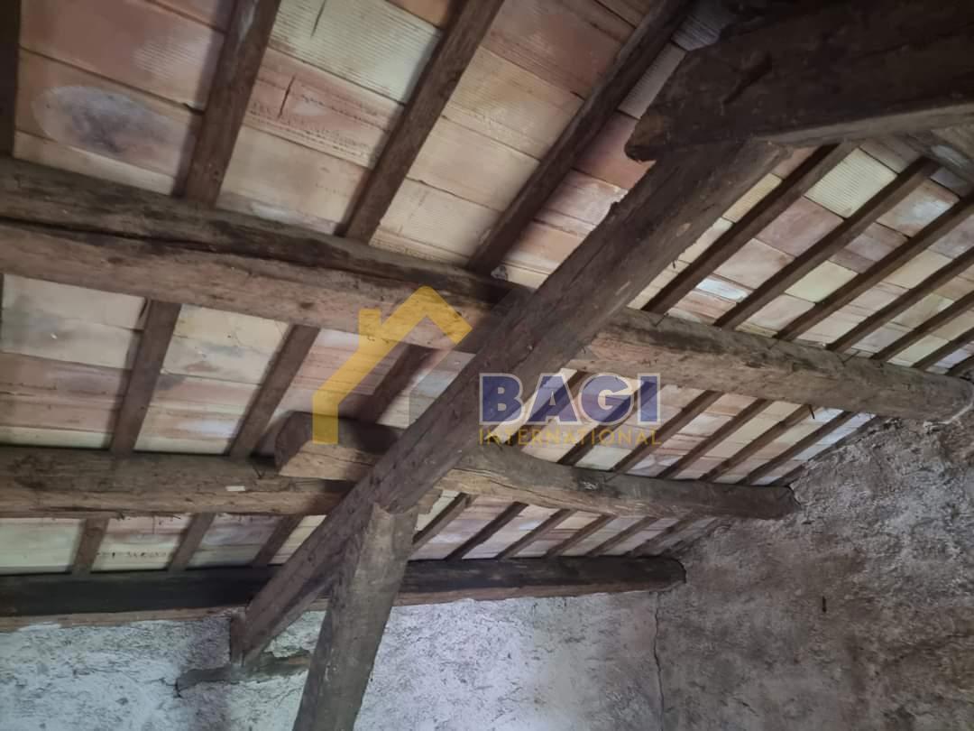 Due case in pietra con piscina - dintorni di Gimino