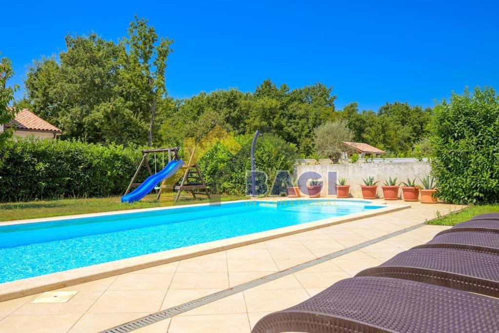 ISTRIA - MARČANA Villa con piscina e giardino