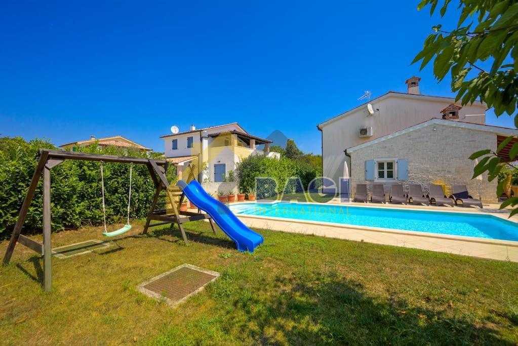 ISTRIA - MARČANA Villa con piscina e giardino