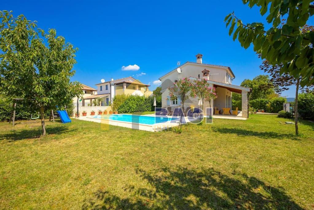 ISTRIA - MARČANA Villa con piscina e giardino