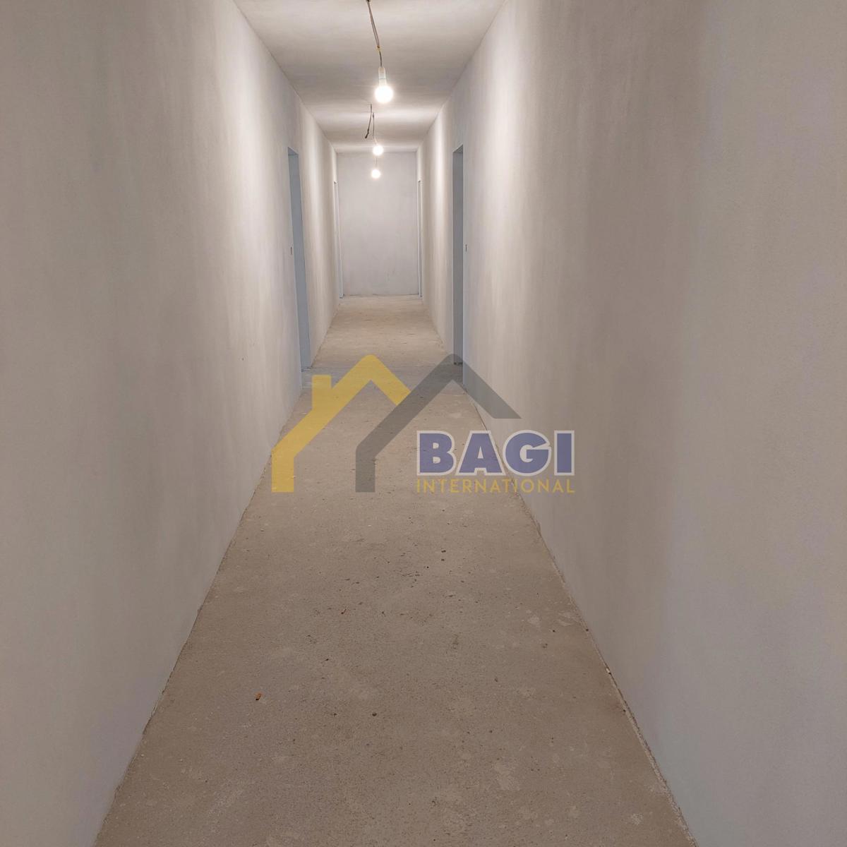 Pula Veli vrh-appartamento 89,30m2-ascensore-garage-vicino al mare