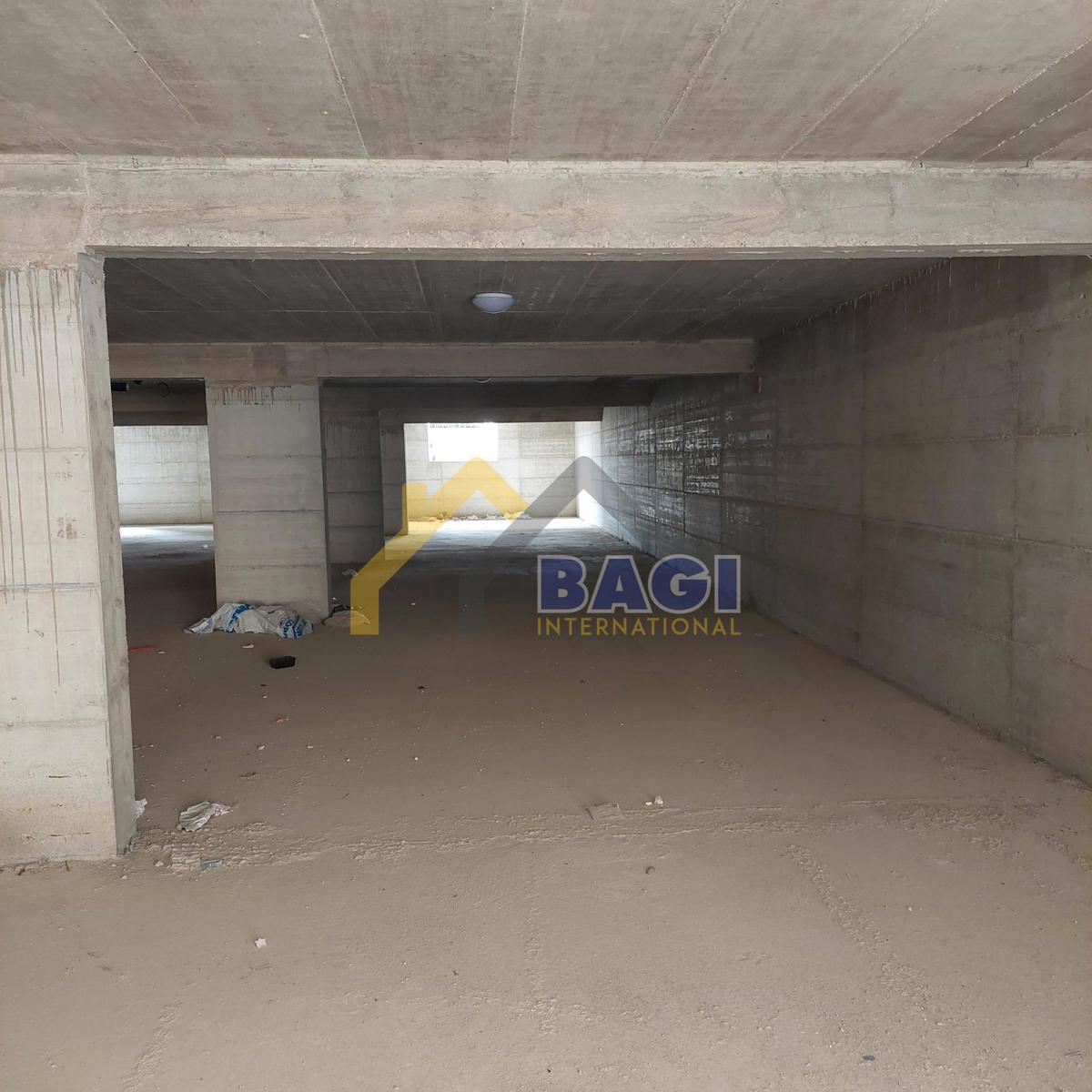 Pula Veli vrh-appartamento 89,30m2-ascensore-garage-vicino al mare