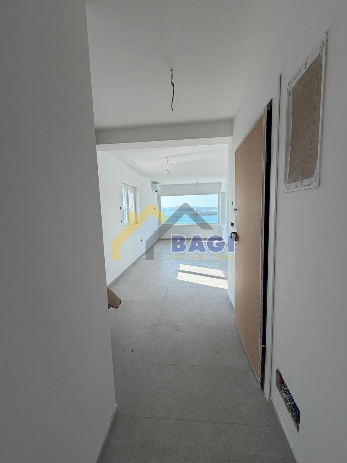 Prima fila sul mare! Appartamento di 88 m² in nuova costruzione, Medulin