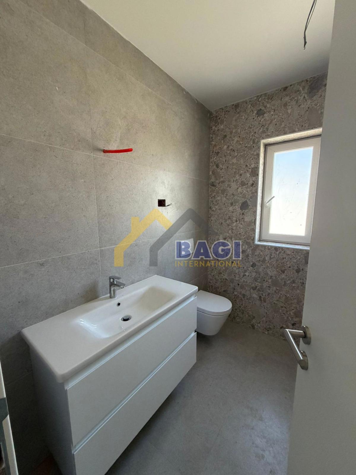 Prima fila sul mare! Appartamento di 88 m² in nuova costruzione, Medulin