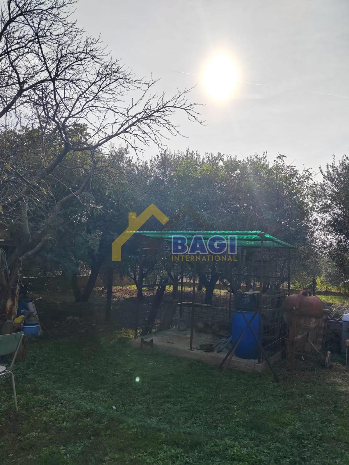 CASA ISTRA CON DUE APPARTAMENTI CON VISTA MARE