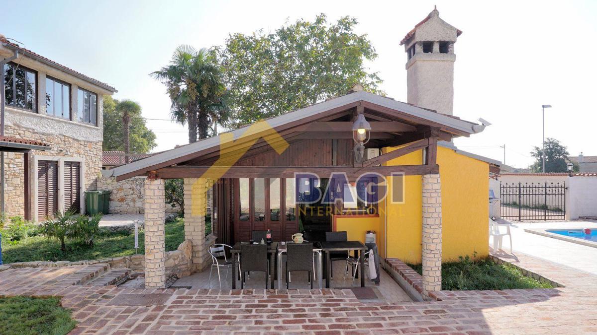 Casa Šišan, Ližnjan, 726,57m2