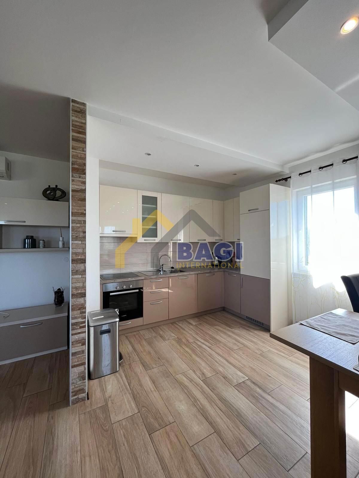 Casa Centar, Pula, 750m2