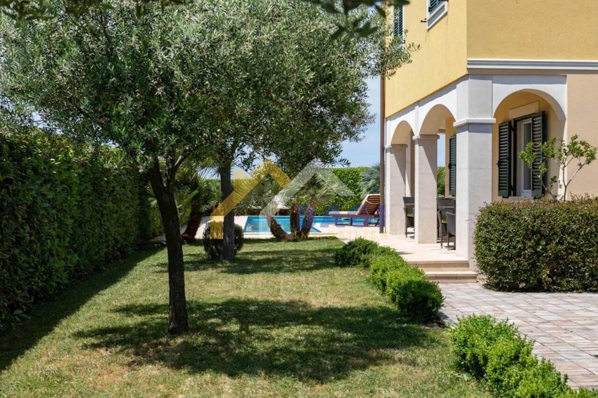 Casa Centar, Pula, 750m2