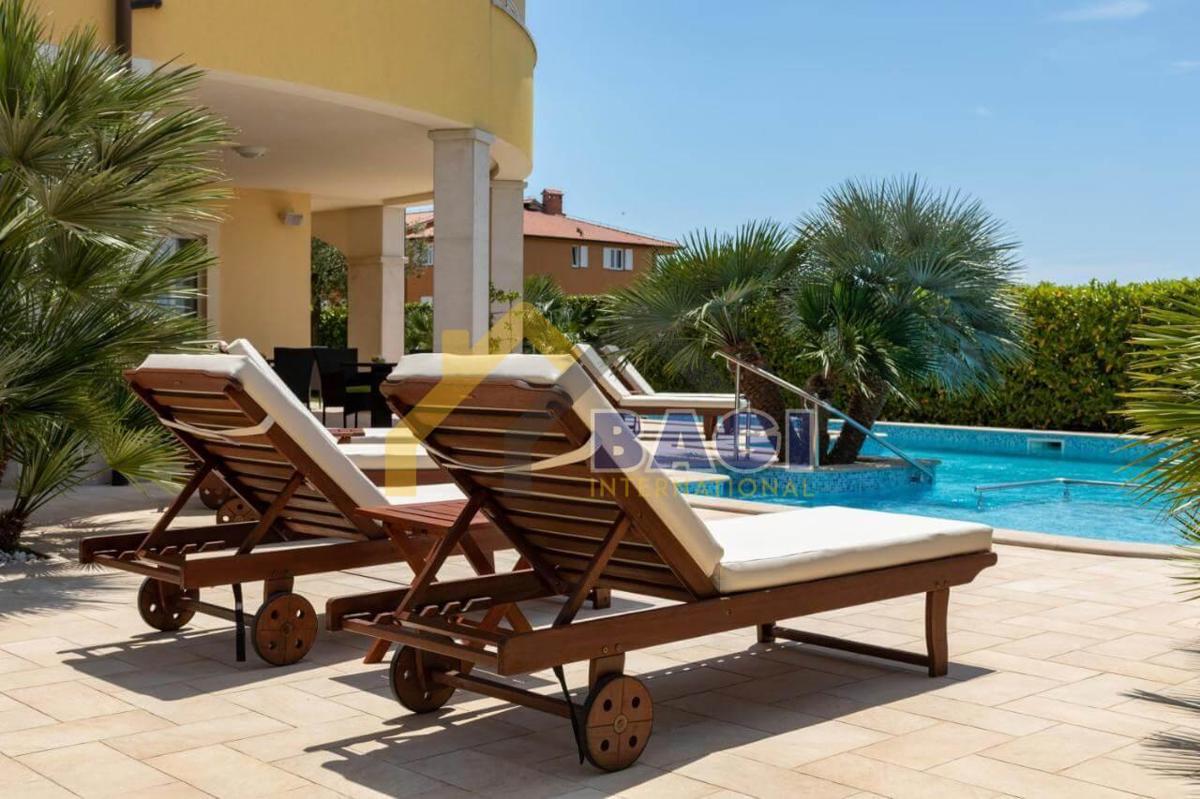 Casa Centar, Pula, 750m2