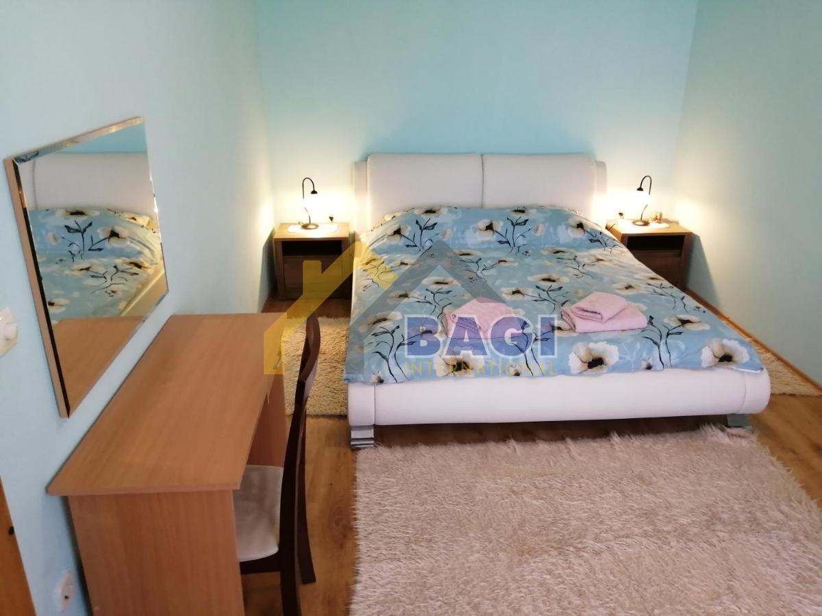 ISTRA - MEDULIN Casa appartamenti con 3 appartamenti e vista mare